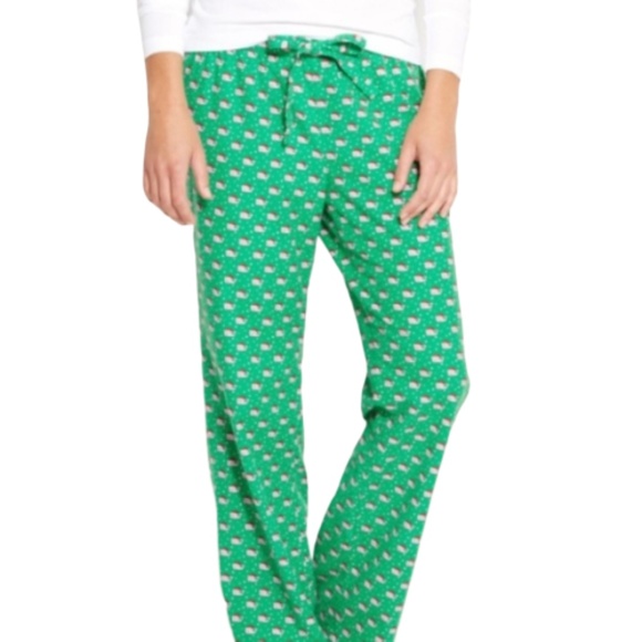 Vineyard Vines Holiday Pajamas Deals 